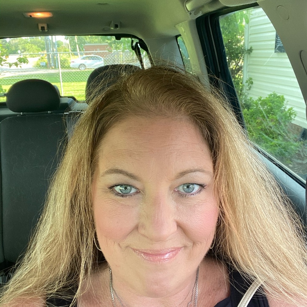 Meet your Posher, Kimberly